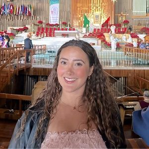 Meet your Posher, Stephanie